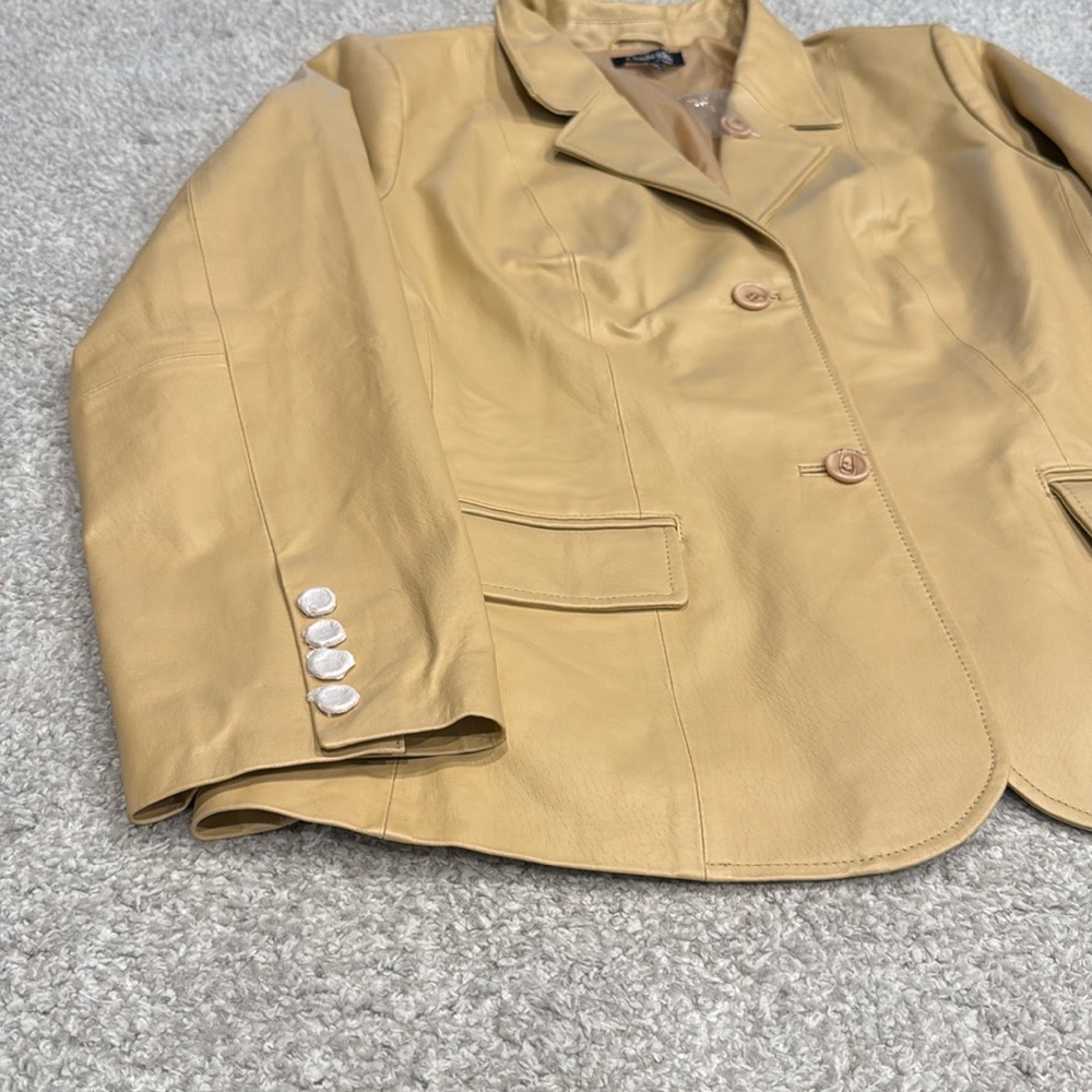 Women’s leather blazer - Picture 3 of 9